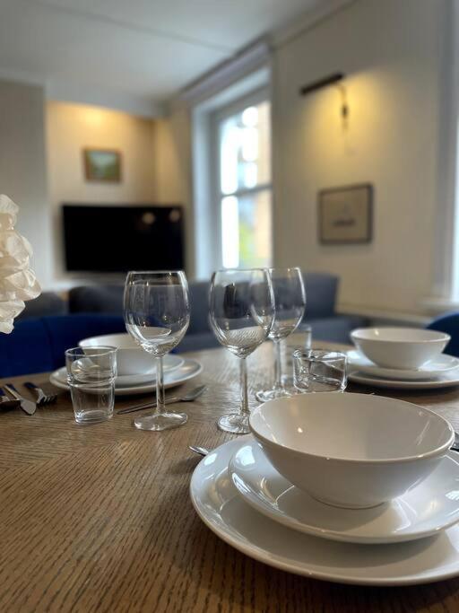 Old School Grandma London Experience ! Apartment Ngoại thất bức ảnh