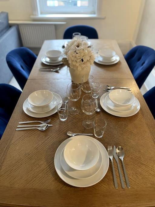 Old School Grandma London Experience ! Apartment Ngoại thất bức ảnh