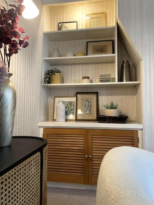 Old School Grandma London Experience ! Apartment Ngoại thất bức ảnh